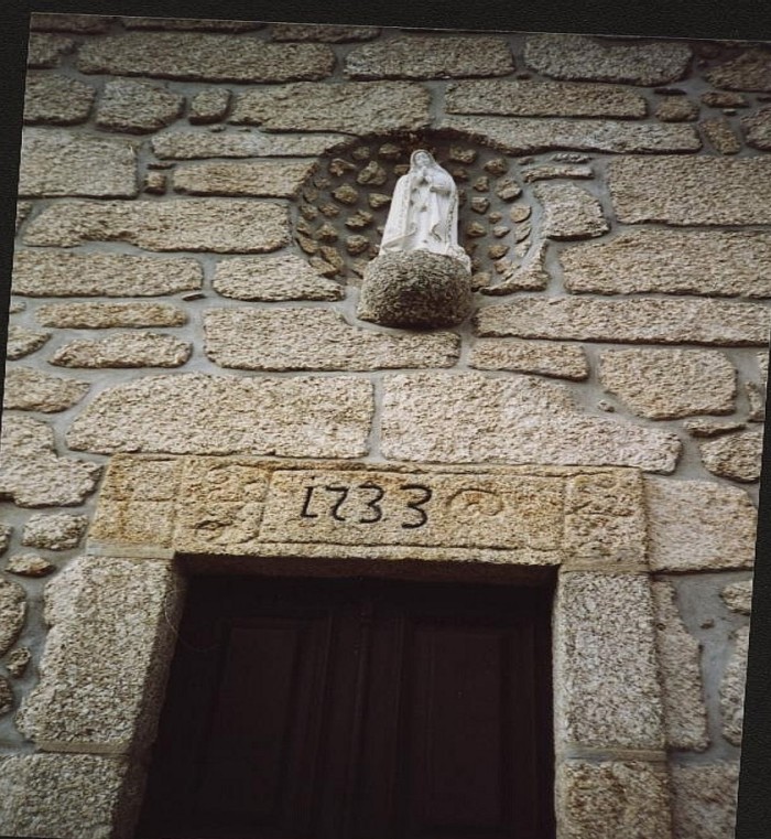 pedra-com-inscricoes-visigoticas-na-igreja-matriz.jpg?w=700